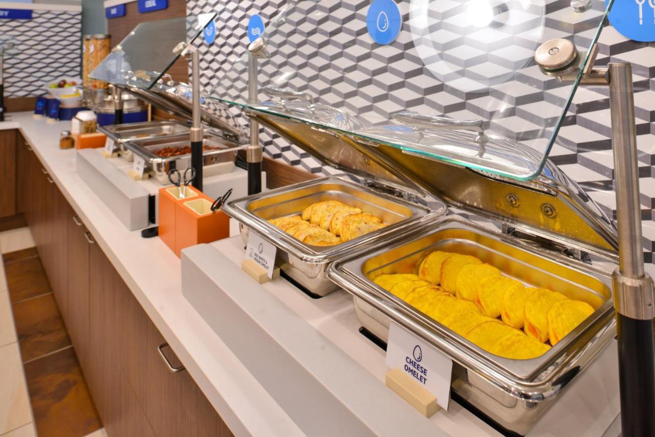 Holiday Inn Express Asheville Woodfin By Ihg Buitenkant foto
